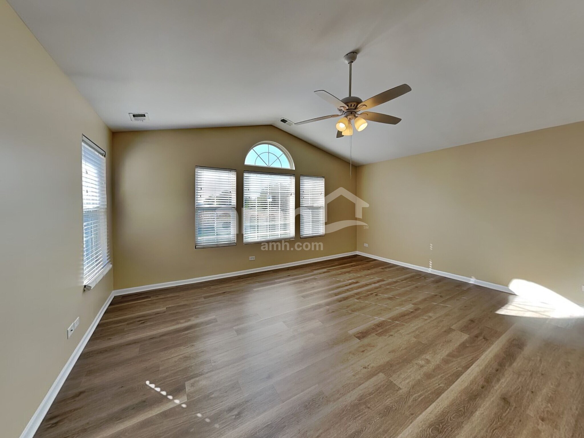 Building Photo - 1851 Candlelight Cir