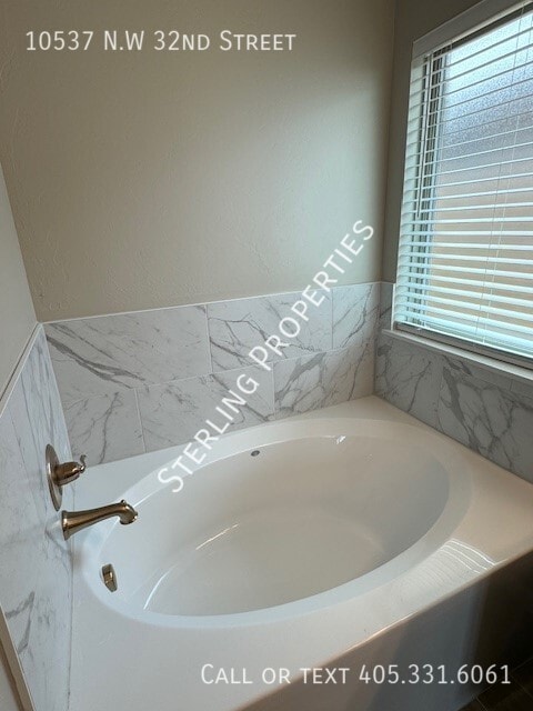 Building Photo - 10537 NW 32nd St