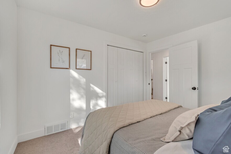 Building Photo - 396 N 100 E