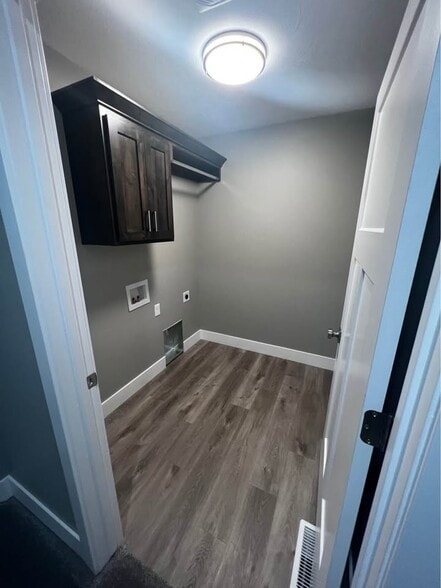 Building Photo - 10656 N 36th E