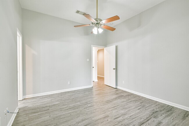 Building Photo - 5703 Alpine Heights Dr