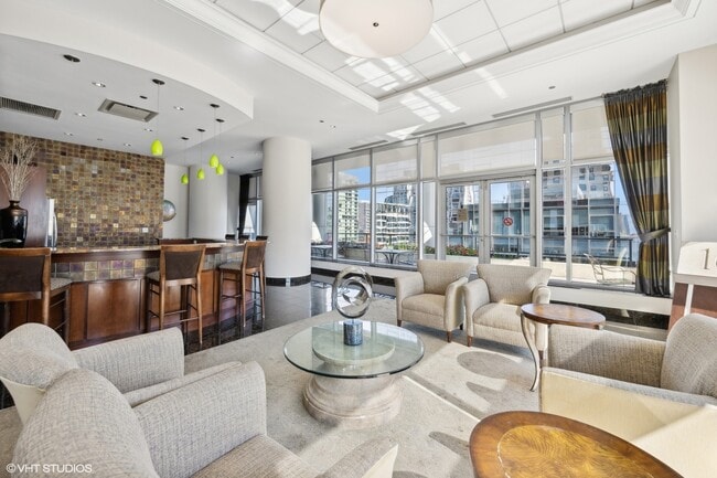 Building Photo - 160 E Illinois St