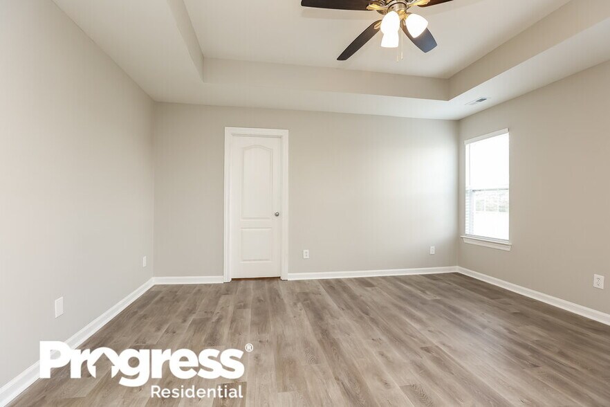 Building Photo - 3411 Belle Chase Dr