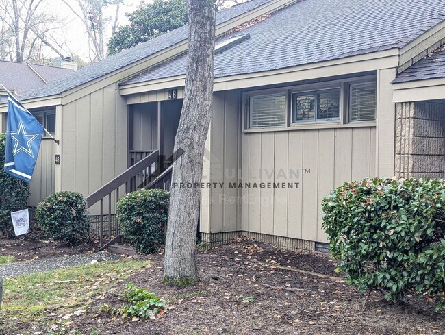 Building Photo - 4100-4105 Five Oaks Dr