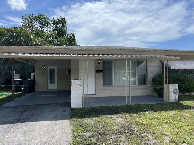 Building Photo - 2201 N 57th Ave