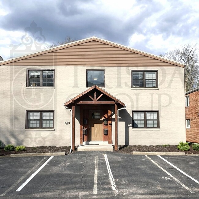 Building Photo - Avail June 1st! Renovated Crafton 2BR Apt, A/C, Private laundry/storage, Parking, Pets OK!