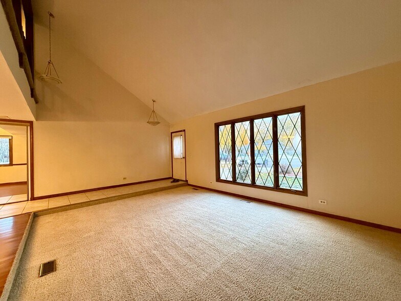 Building Photo - 1205 N Scarlet Ct