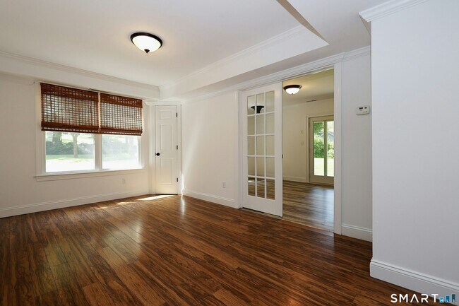 Building Photo - 15 Maple Shade Rd