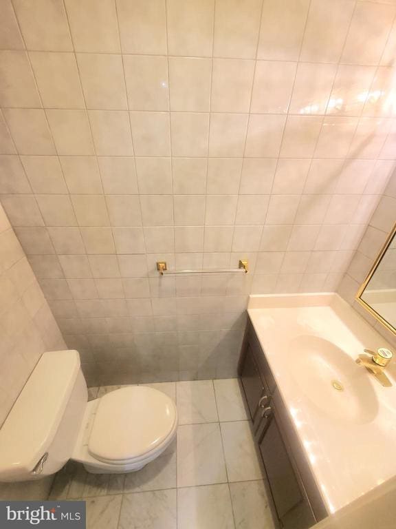 Building Photo - 742 S Granada St