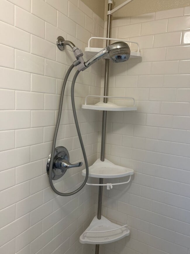 Building Photo - Desirable 3 bedroom 2 bath condo