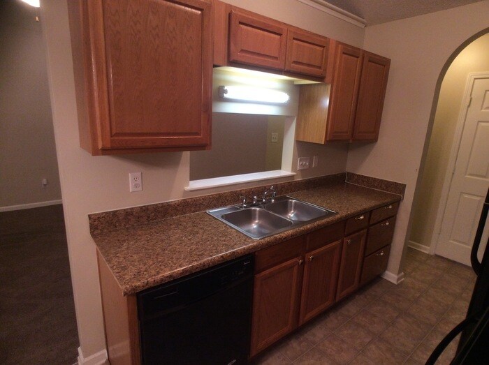 Building Photo - 4710 Biesterfield Dr