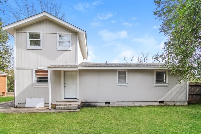 Building Photo - 1107 Jackson Ln