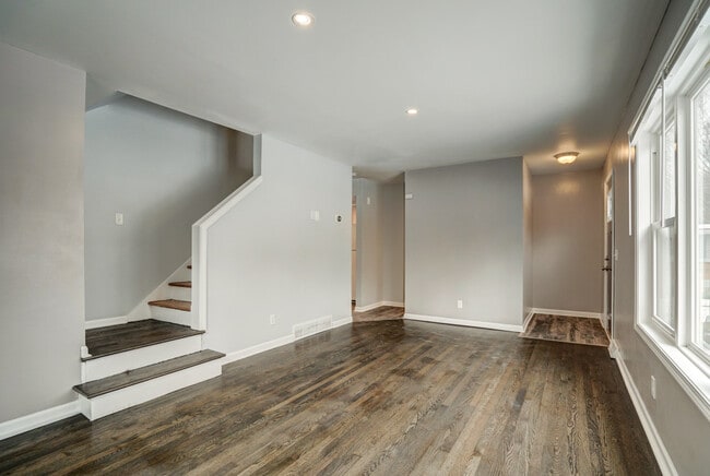 Building Photo - 1924 3rd Ave