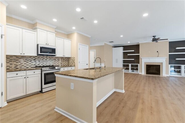 Building Photo - 865 Great Glen Pl