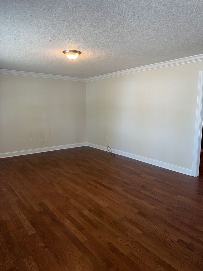 Building Photo - East Brainerd