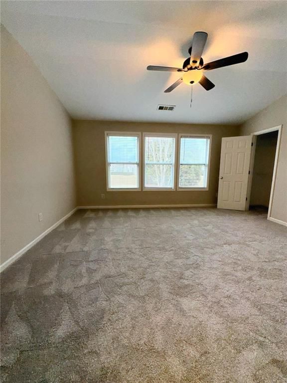 Building Photo - 2089 Lakeshore Overlook Dr