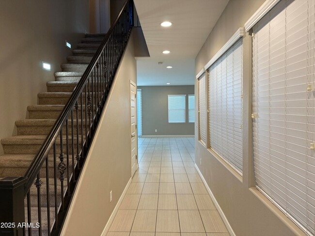 Building Photo - 4711 E Daley Ln