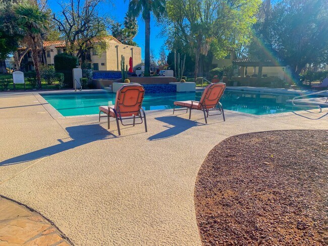 Building Photo - La Hacienda Apartment Homes