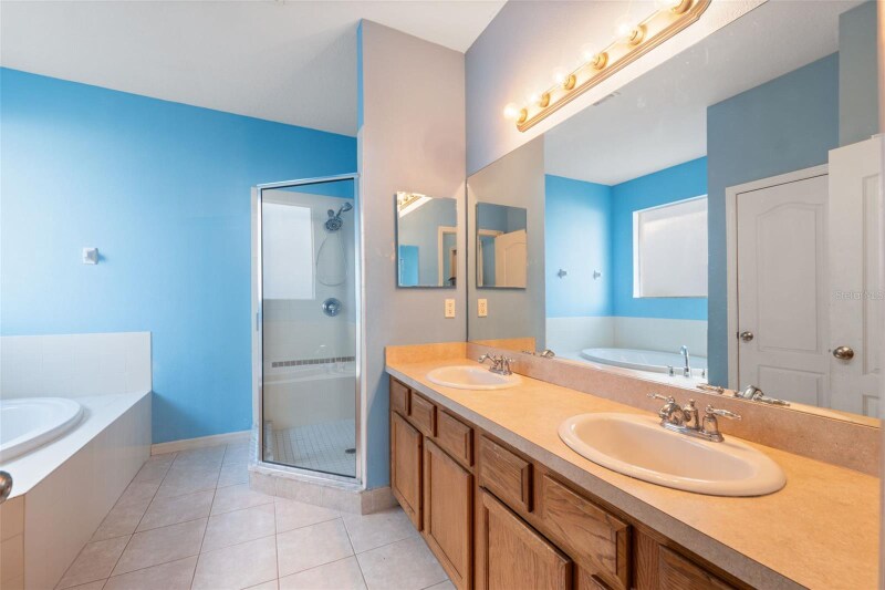 Building Photo - 14027 Bensbrook Dr