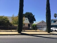 Building Photo - Nice 2-Bedroom House