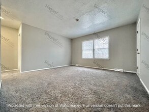 Building Photo - 7211-7211 Montana Ave