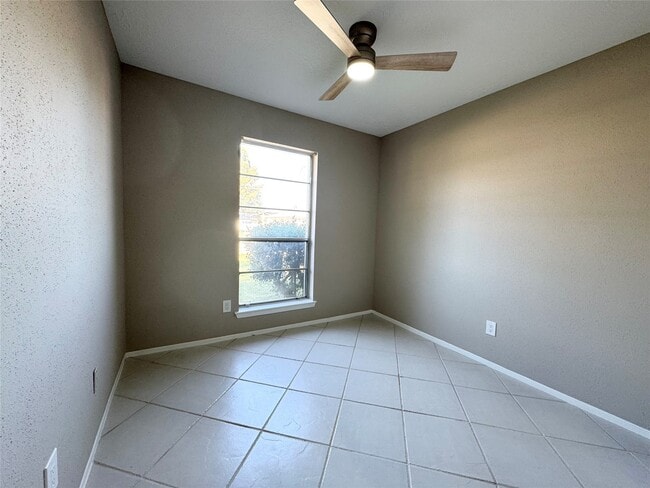 Building Photo - 4702 Hickorygate Dr