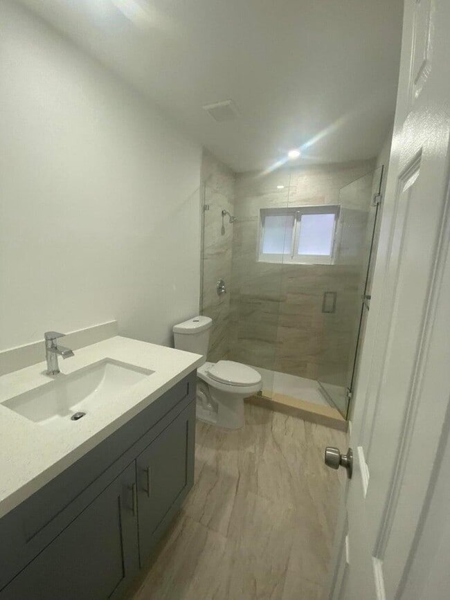 Building Photo - 4683 Hairland Dr