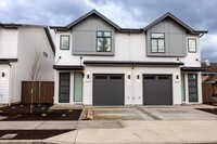 Building Photo - 3 bedrooms with loft/office. Built in 2024