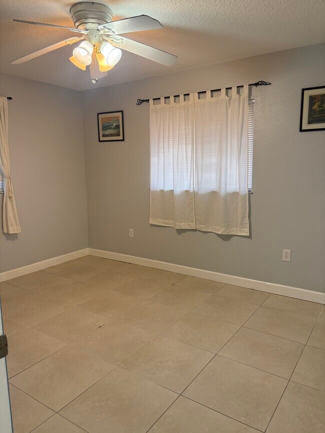 Building Photo - 6356 5th St Cir E