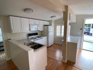 Building Photo - REDUCED - 1 Bedroom Rental in St. Cloud's Shelter Cove