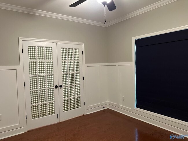 Building Photo - 110 Chelsea Park Row