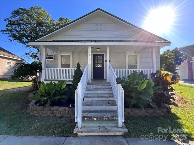 Primary Photo - 312 Bruce Ave