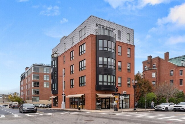 Building Photo - 75 W Broadway