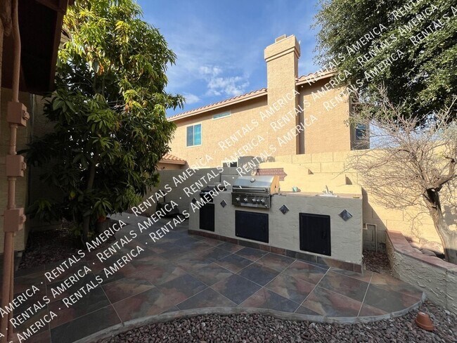 Building Photo - 1243 W Iris Dr