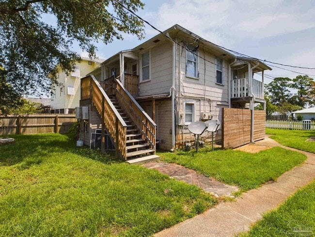 Building Photo - 509 Palomar Dr