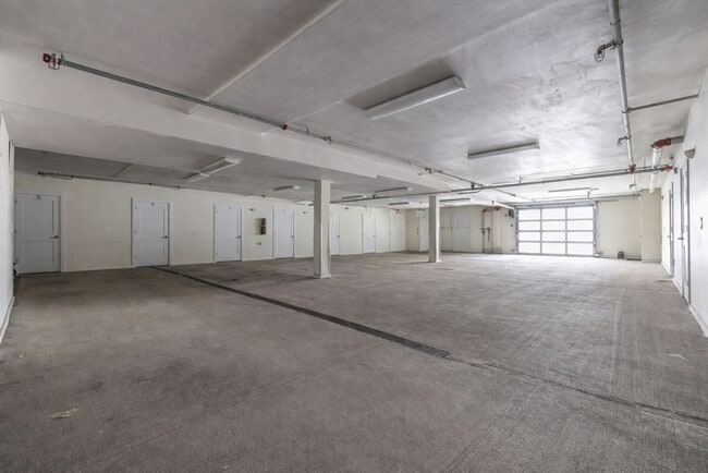 Building Photo - 113-115 Falcon St