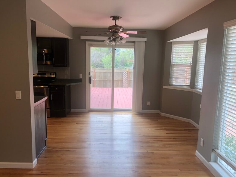Building Photo - 8602 Alpine Valley Dr