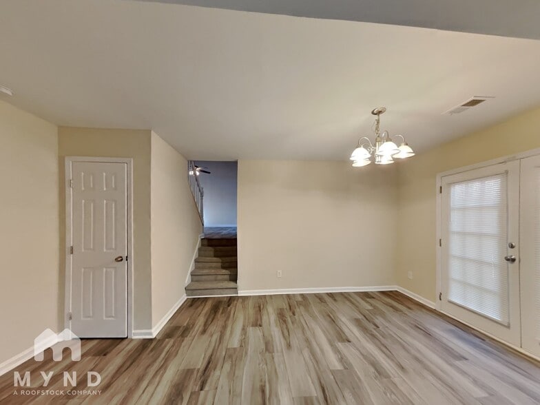 Building Photo - 195 N Fayette Dr