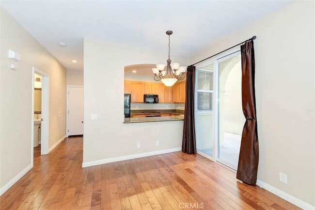 Building Photo - 20 Snapdragon St