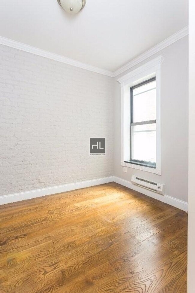 Building Photo - E 18TH ST.