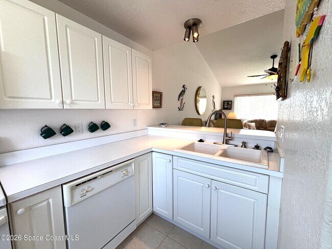 Building Photo - 419 Ocean Park Ln