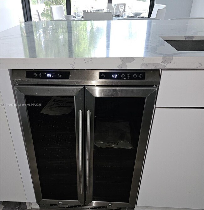 Building Photo - 2856 NW 10th Ave