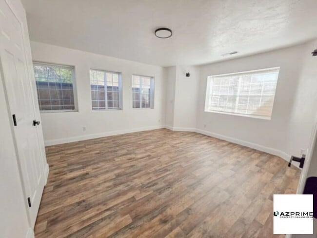 Building Photo - Apartment in Hildale available