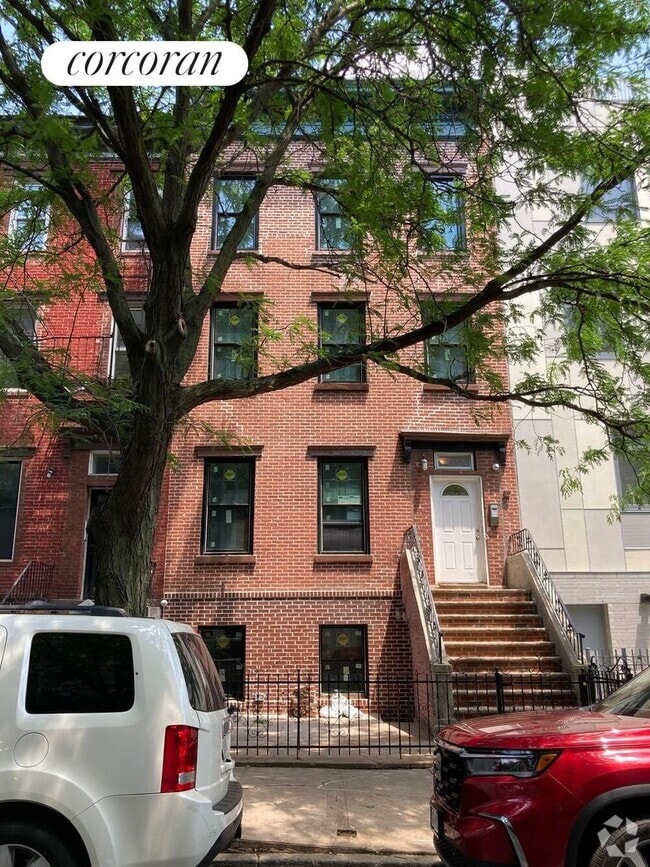 Building Photo - 185 S 2nd St