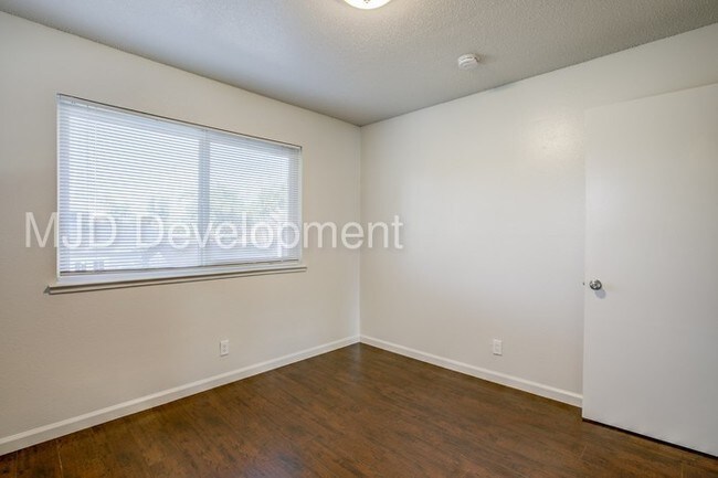 Building Photo - 107 King Rd