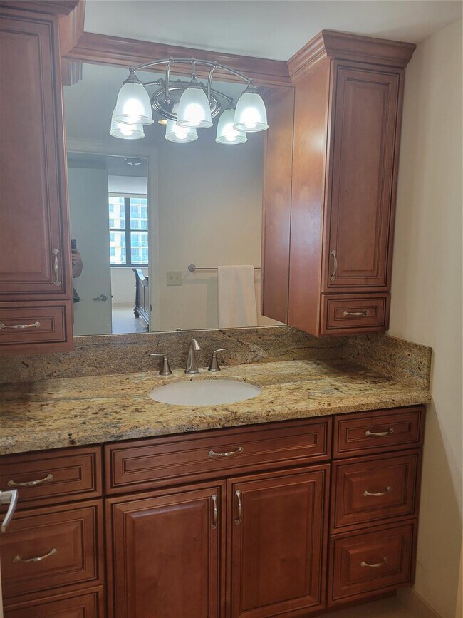 Building Photo - 2401 S Ocean Dr