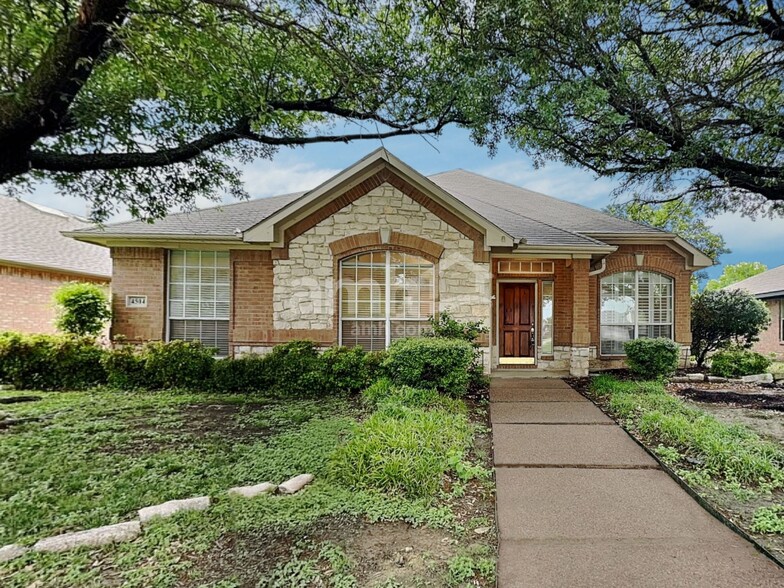Primary Photo - 4504 Highlands Dr