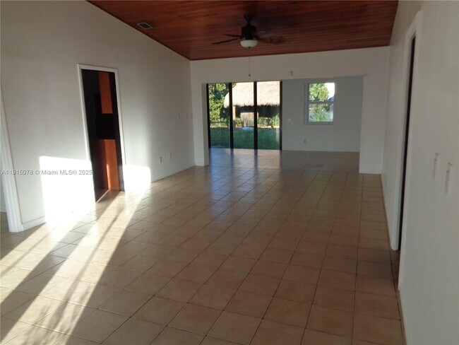 Building Photo - 32970 SW 210th Ave