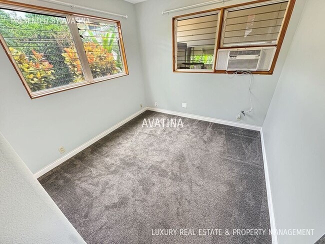 Building Photo - 3573 Alohea Ave
