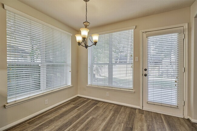 Building Photo - 274 Fairwind Trail Dr